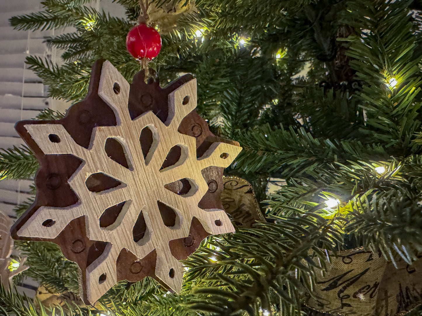 Christmas Ornaments – Two-Tone Wood Ornaments – Wood Christmas Ornaments – Reindeer Ornament – Snowflake Ornament – Snowman Ornament – Holiday Décor – Christmas Décor – Snowglobe Ornament