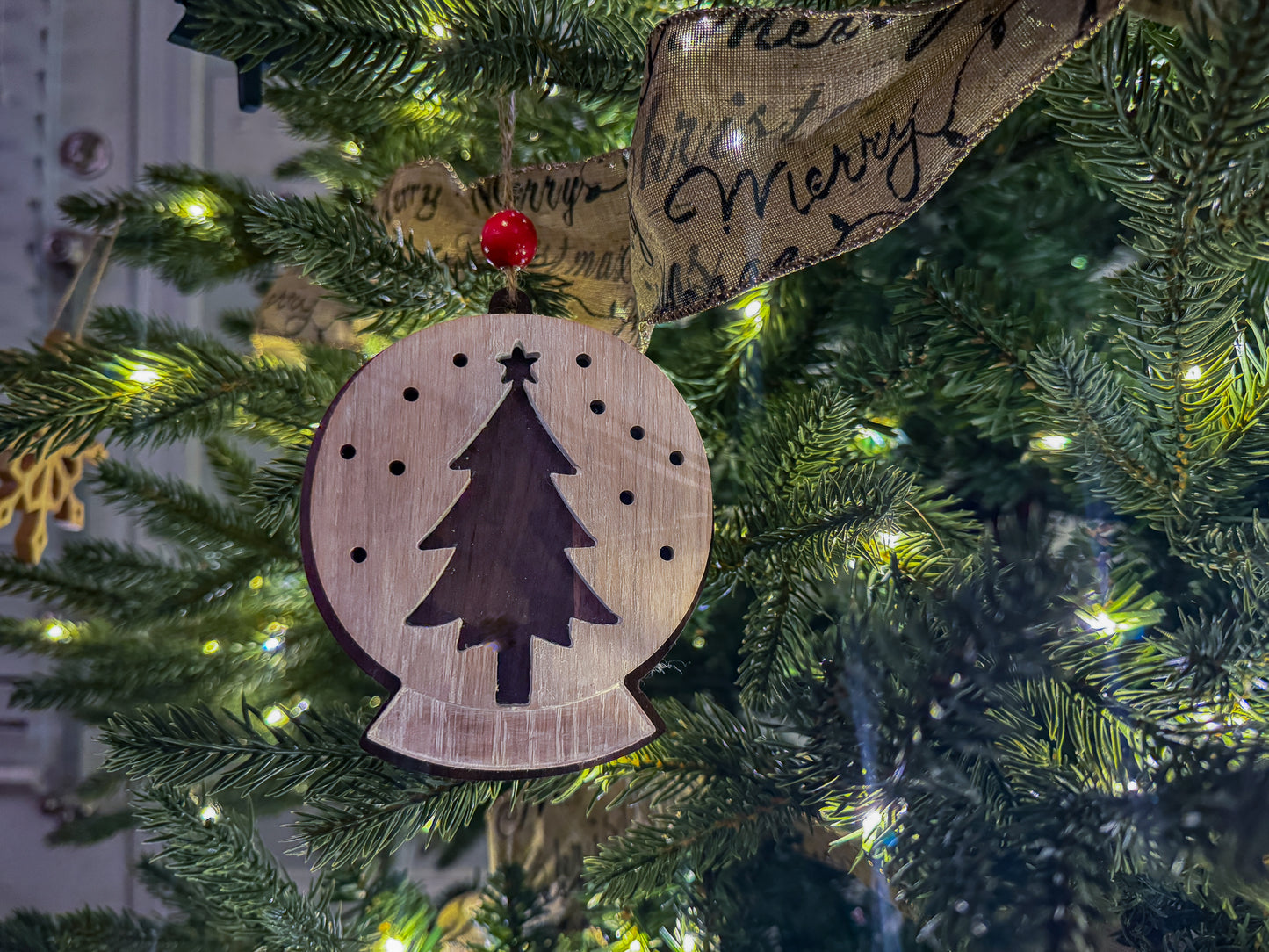 Christmas Ornaments – Two-Tone Wood Ornaments – Wood Christmas Ornaments – Reindeer Ornament – Snowflake Ornament – Snowman Ornament – Holiday Décor – Christmas Décor – Snowglobe Ornament