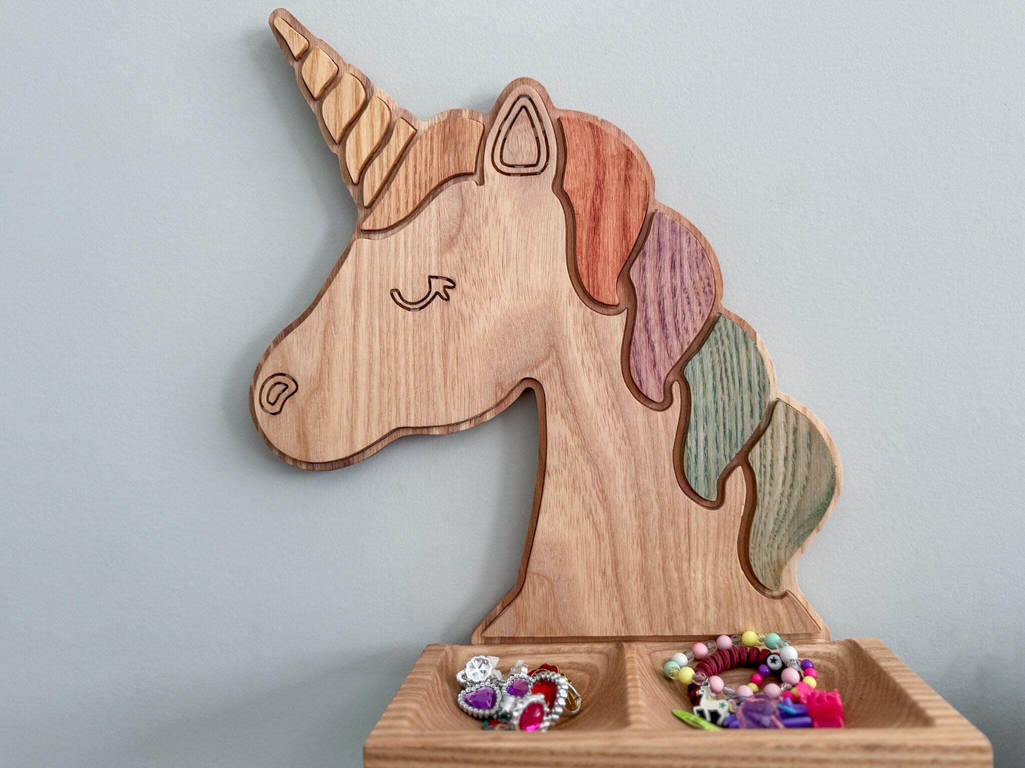 Unicorn necklace holder discount